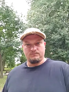 Snapshot of Pandasky chatting on 09.14.25 Pandasky online show from 09.14.25