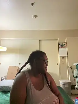 Yagurl  west online show from 01.17.25