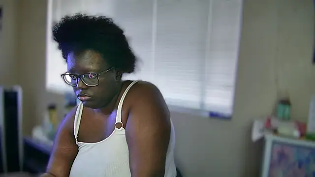 Yagurl  west online show from 01.29.25