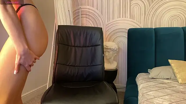 viviann evans online show from 04.13.26