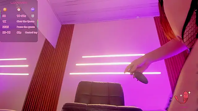 Snapshot of sweetlolihot_ chatting on 11.08.25 sweetlolihot online show from 11.08.25