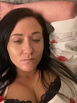 Snapshot of sexyserenity22 chatting on 02.18.26 sexyserenity22 online show from 02.18.26