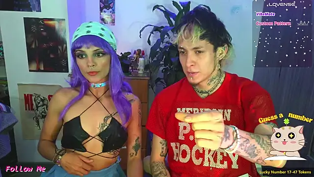 Snapshot of badeyes_crazygoat chatting on 11.03.25 badeyes crazygoat online show from 11.03.25