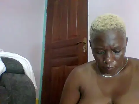 Poisonous Ivy online show from 12.12.24