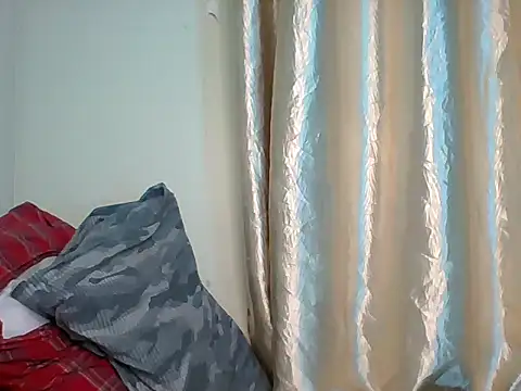 Poisonous Ivy online show from 01.13.25