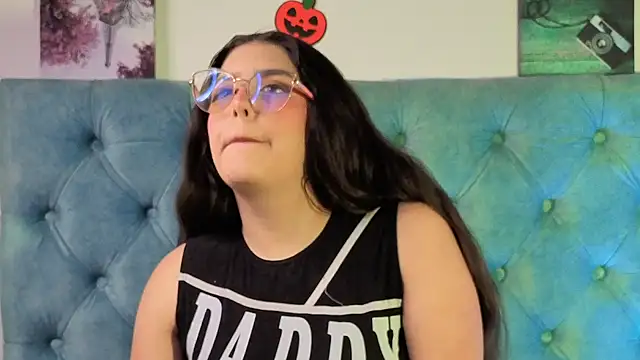 Paola Lyon  online show from 10.20.25