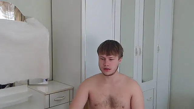 Snapshot of Zoro1999 chatting on 03.18.25 Zoro1999 online show from 03.18.25