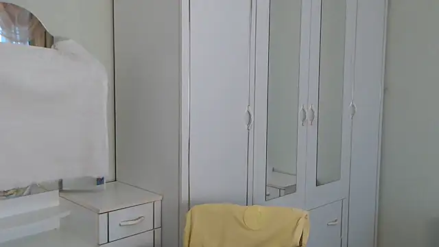 Snapshot of Zoro1999 chatting on 03.18.25 Zoro1999 online show from 03.18.25