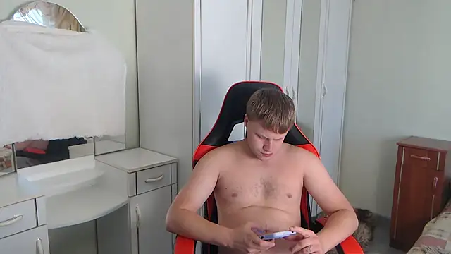 Snapshot of Zoro1999 chatting on 09.22.25 Zoro1999 online show from 09.22.25