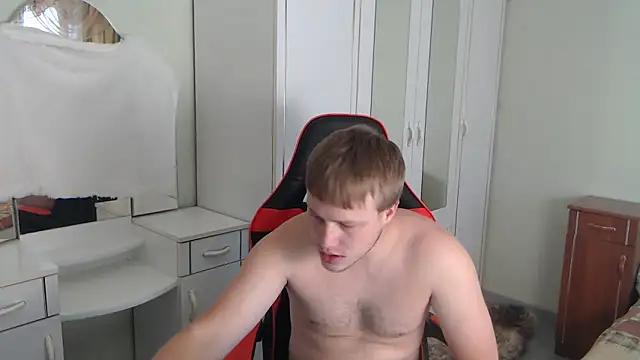 Snapshot of Zoro1999 chatting on 09.28.25 Zoro1999 online show from 09.28.25