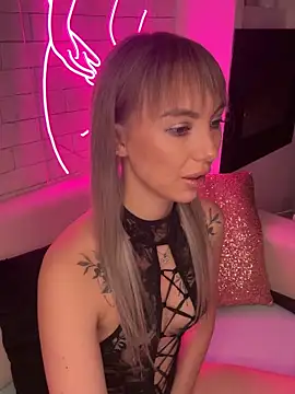 MiaMinx online show from 12.26.24