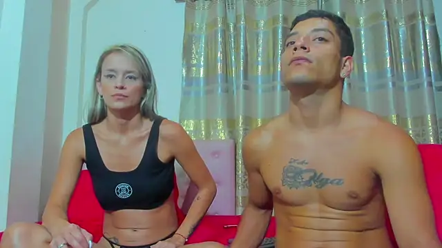 Snapshot of AnderAndMartina chatting on 12.12.24 AnderAndMartina online show from 12.12.24