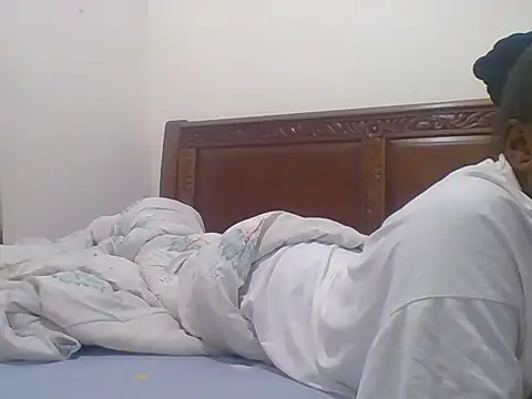 Snapshot of sexy__candyy chatting on 10.28.25 sexy candyy online show from 10.28.25