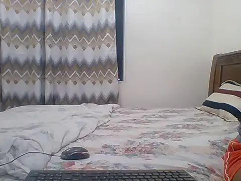 Snapshot of sexy__candyy chatting on 11.21.25 sexy candyy online show from 11.21.25