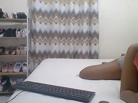 Snapshot of sexy__candyy chatting on 12.04.25 sexy candyy online show from 12.04.25