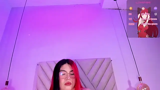 EmmaSwift  online show from 04.16.26