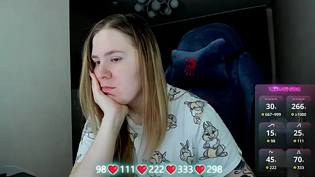 Olivia Munk online show from 03.22.26