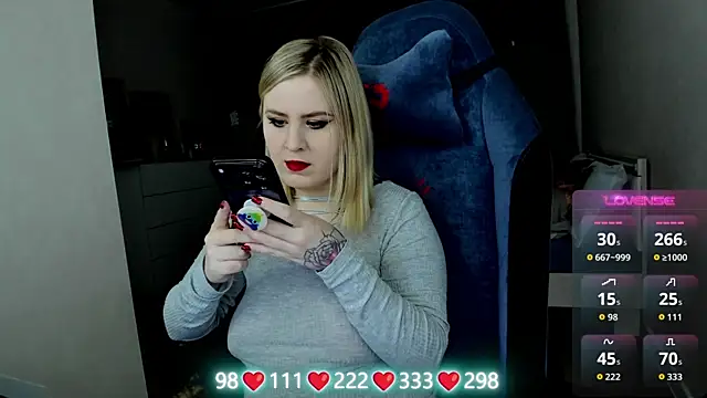 Olivia Munk online show from 04.02.26