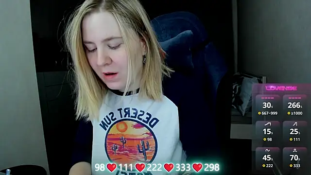 Olivia Munk online show from 04.11.26