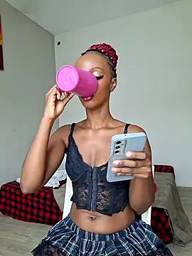 Snapshot of Kamdollie chatting on 06.20.26 Kamdollie online show from 06.20.26