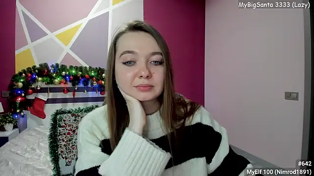 Snapshot of LizaGost chatting on 12.14.24 LizaGost online show from 12.14.24
