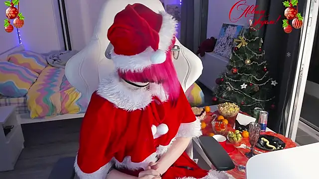 Snapshot of Yumi_Youkai chatting on 12.31.24 Yumi Youkai online show from 12.31.24