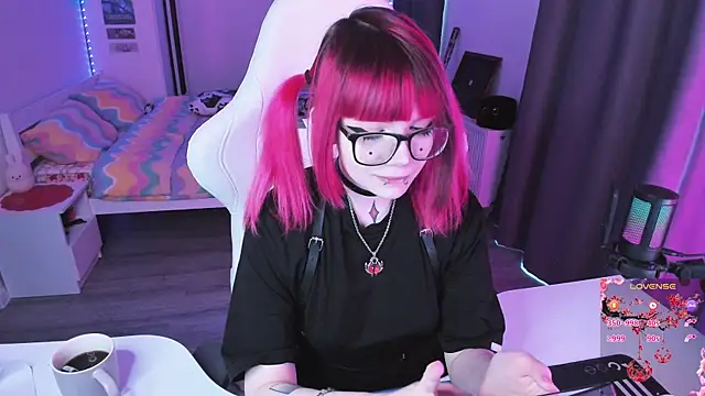 Yumi Youkai online show from 04.14.26