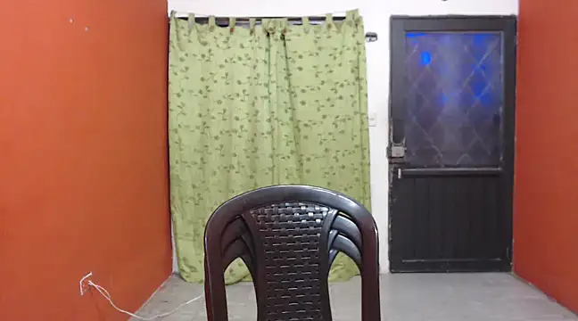 LAURA CRAIZY online show from 12.11.24