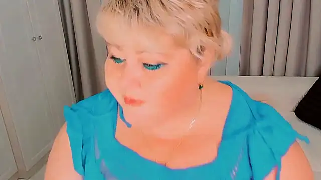 Snapshot of BIGTITSBBW chatting on 12.16.24 BIGTITSBBW online show from 12.16.24