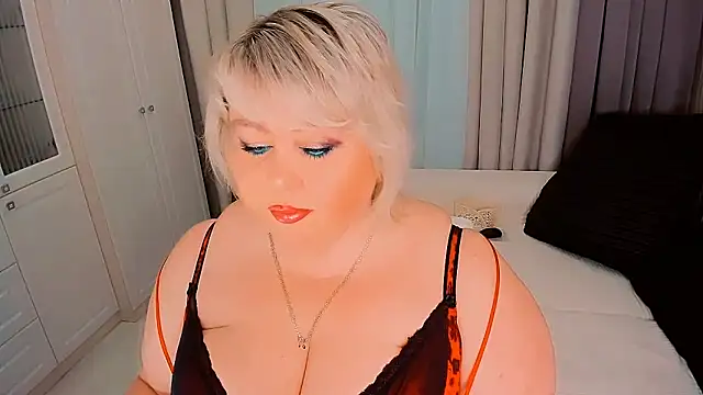 Snapshot of BIGTITSBBW chatting on 01.23.25 BIGTITSBBW online show from 01.23.25