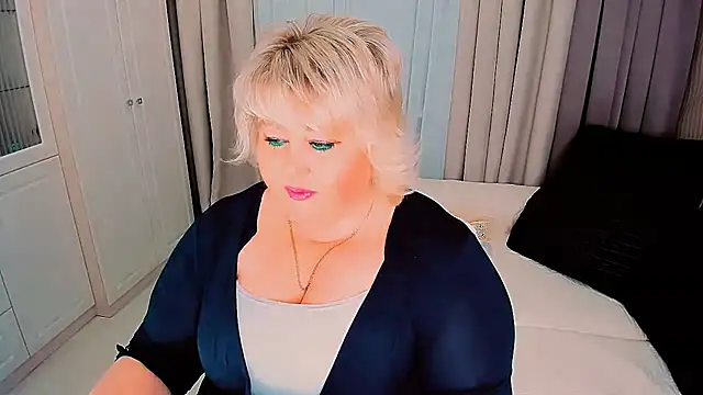 Snapshot of BIGTITSBBW chatting on 01.25.25 BIGTITSBBW online show from 01.25.25