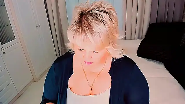 Snapshot of BIGTITSBBW chatting on 01.26.25 BIGTITSBBW online show from 01.26.25