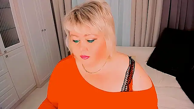 Snapshot of BIGTITSBBW chatting on 02.02.25 BIGTITSBBW online show from 02.02.25
