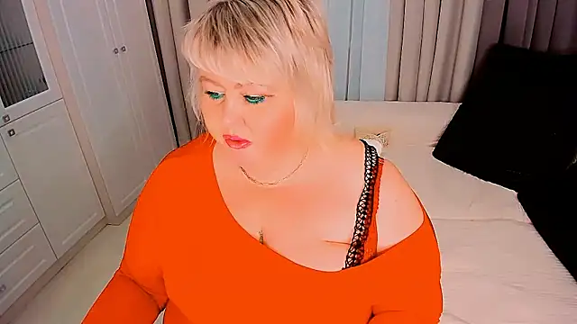 Snapshot of BIGTITSBBW chatting on 02.02.25 BIGTITSBBW online show from 02.02.25