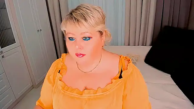 Snapshot of BIGTITSBBW chatting on 02.06.25 BIGTITSBBW online show from 02.06.25