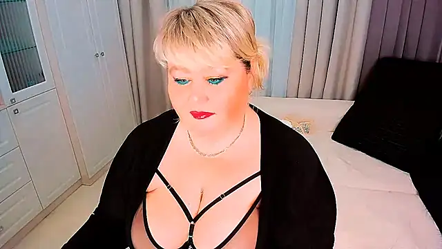 Snapshot of BIGTITSBBW chatting on 02.27.25 BIGTITSBBW online show from 02.27.25