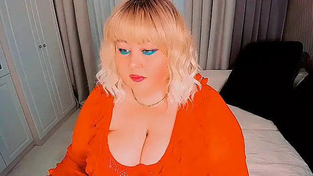 Snapshot of BIGTITSBBW chatting on 03.12.25 BIGTITSBBW online show from 03.12.25