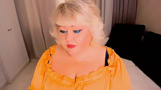 Snapshot of BIGTITSBBW chatting on 09.12.25 BIGTITSBBW online show from 09.12.25