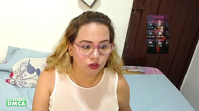 Snapshot of danielapalmer_ chatting on 03.05.25 danielapalmer online show from 03.05.25