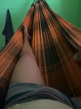 Snapshot of Duduhott chatting on 12.26.24 Duduhott online show from 12.26.24