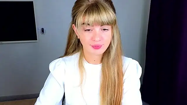  comefeelme  online show from 10.14.25