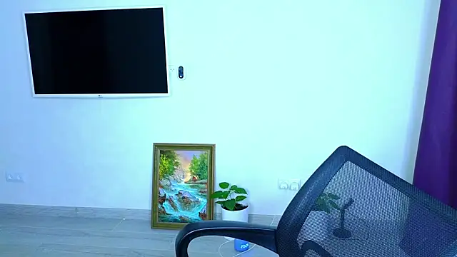  comefeelme  online show from 10.27.25