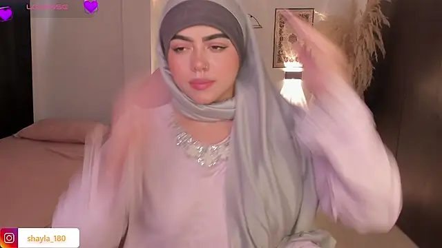 shayla 18 online show from 11.18.25