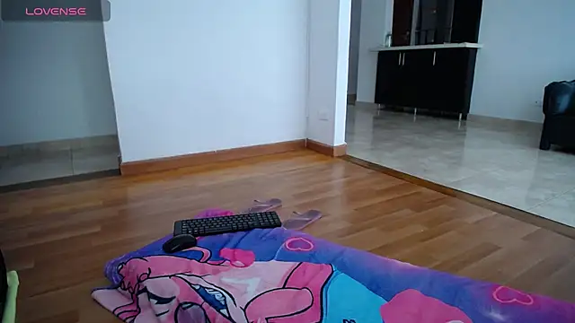 tiffany  pink online show from 11.09.25