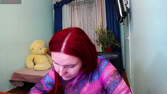 NikaLee online show from 12.06.24