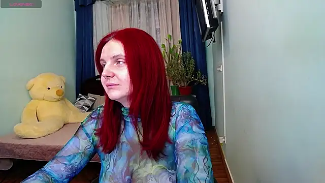 NikaLee online show from 01.17.25