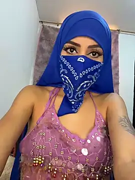 Snapshot of _alabina_ chatting on 12.16.25 alabina online show from 12.16.25