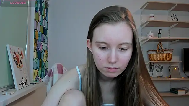 Snapshot of Peggy_Beauty chatting on 11.21.25 Peggy Beauty online show from 11.21.25