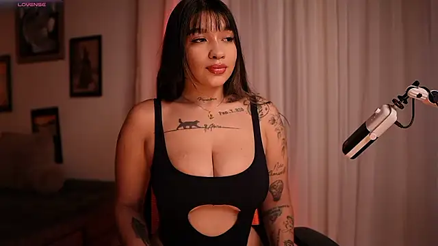 Snapshot of HannahW_ chatting on 01.17.26 HannahW online show from 01.17.26