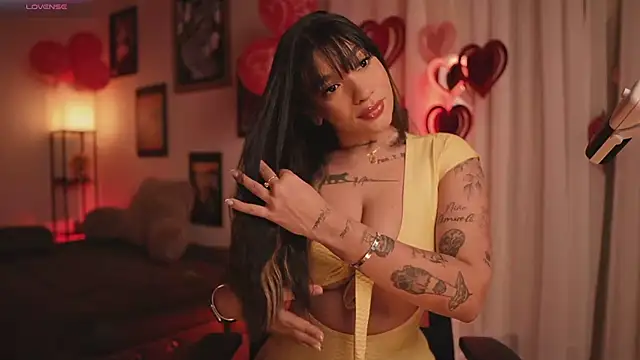 Snapshot of HannahW_ chatting on 02.20.26 HannahW online show from 02.20.26